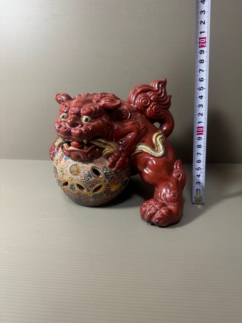 2068  九谷焼 シーサー縁起物 魔除け 玉乗り 獅子 置物　骨董品