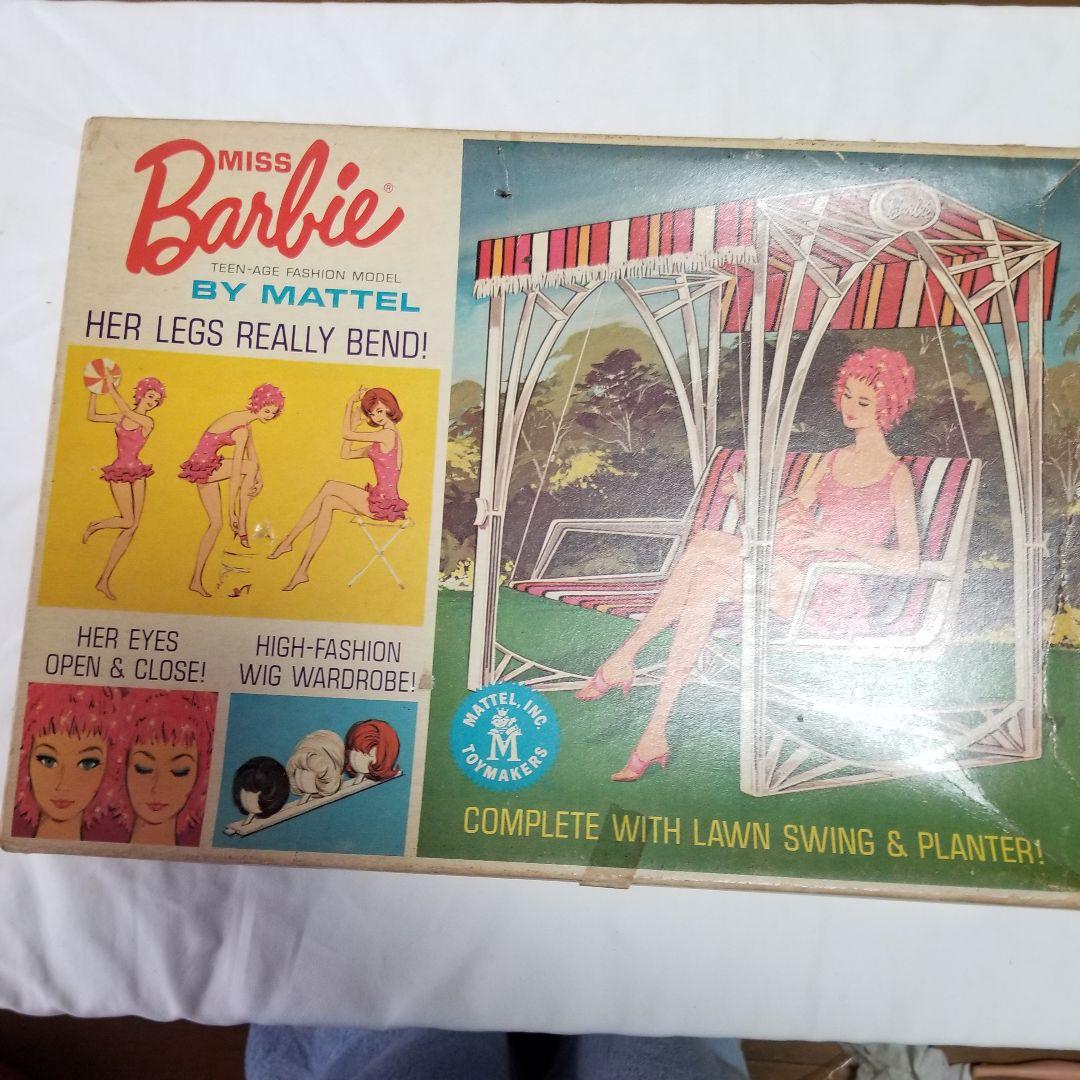 ヴィンテージ　バービー箱付きセットです。