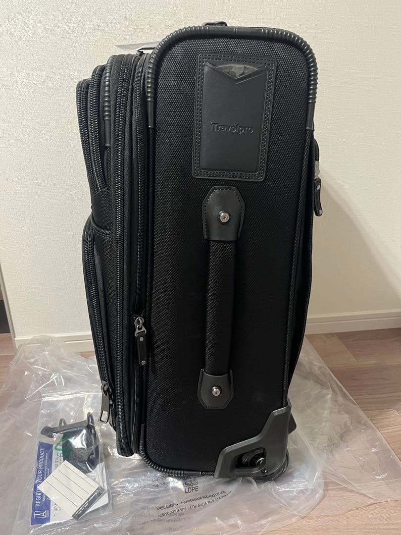 トラベルプロTravelPro FlightCrew 5 22 キャリーケース