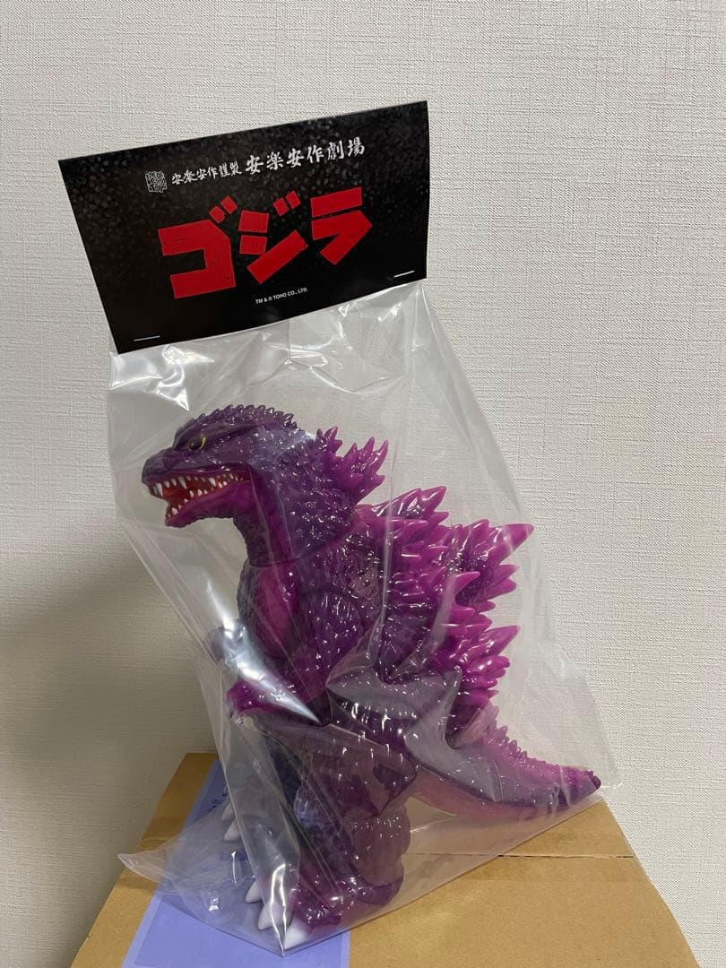 新品未開封　安楽安作GVW ゴジラ (『ゴジラ2000 ミレニアム』版) 4期