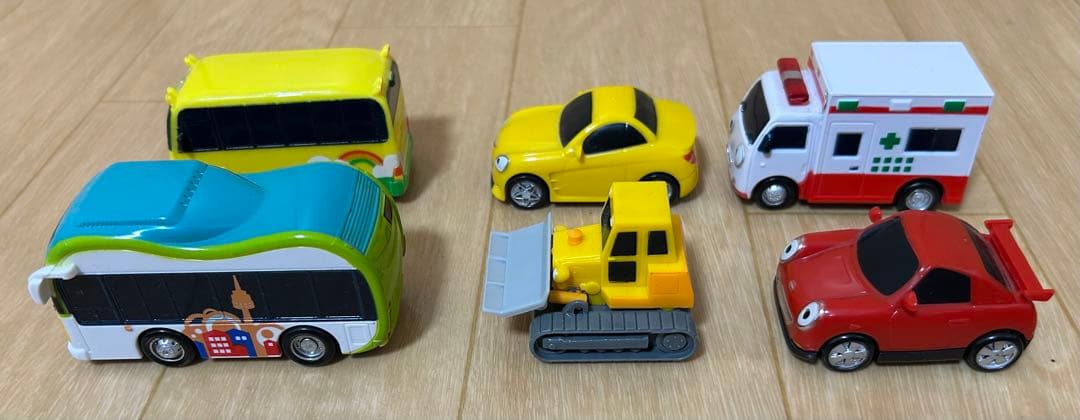 ちびっこバス　タヨ　ミニカー　キャリアカー　セット　TAYO