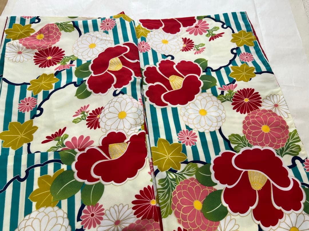 未使用品 ポリ仕立上二尺袖振袖 総柄 ポリ襦袢付き卒業式 成人式③