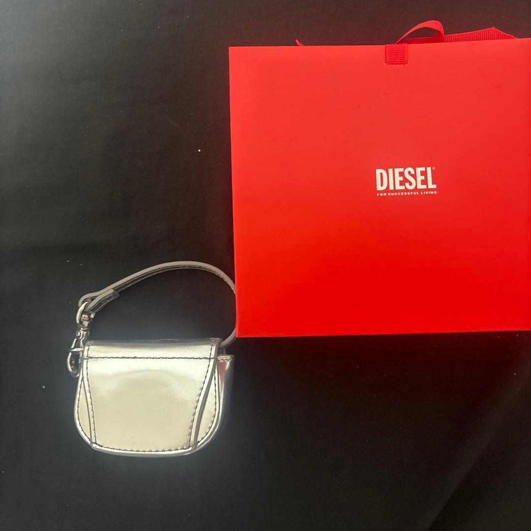 DIESELシルバー ロゴ入り ケース