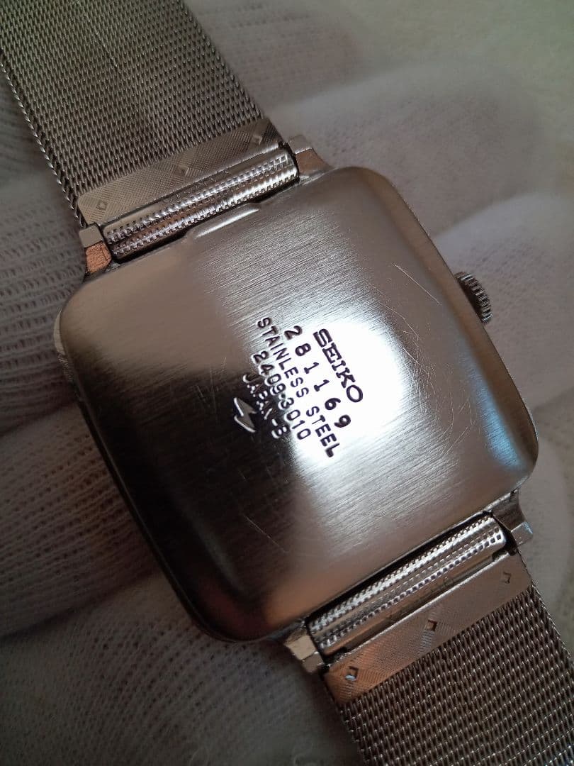 る*】様 SEIKO　アンティーク　機械式自動巻　スクエア型　機能良好　超美品