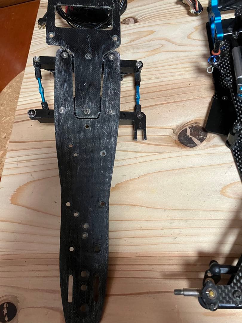 タミヤ、サーパントカーボンファイバーＦ1ラジコンシャーシセット ジャンク品