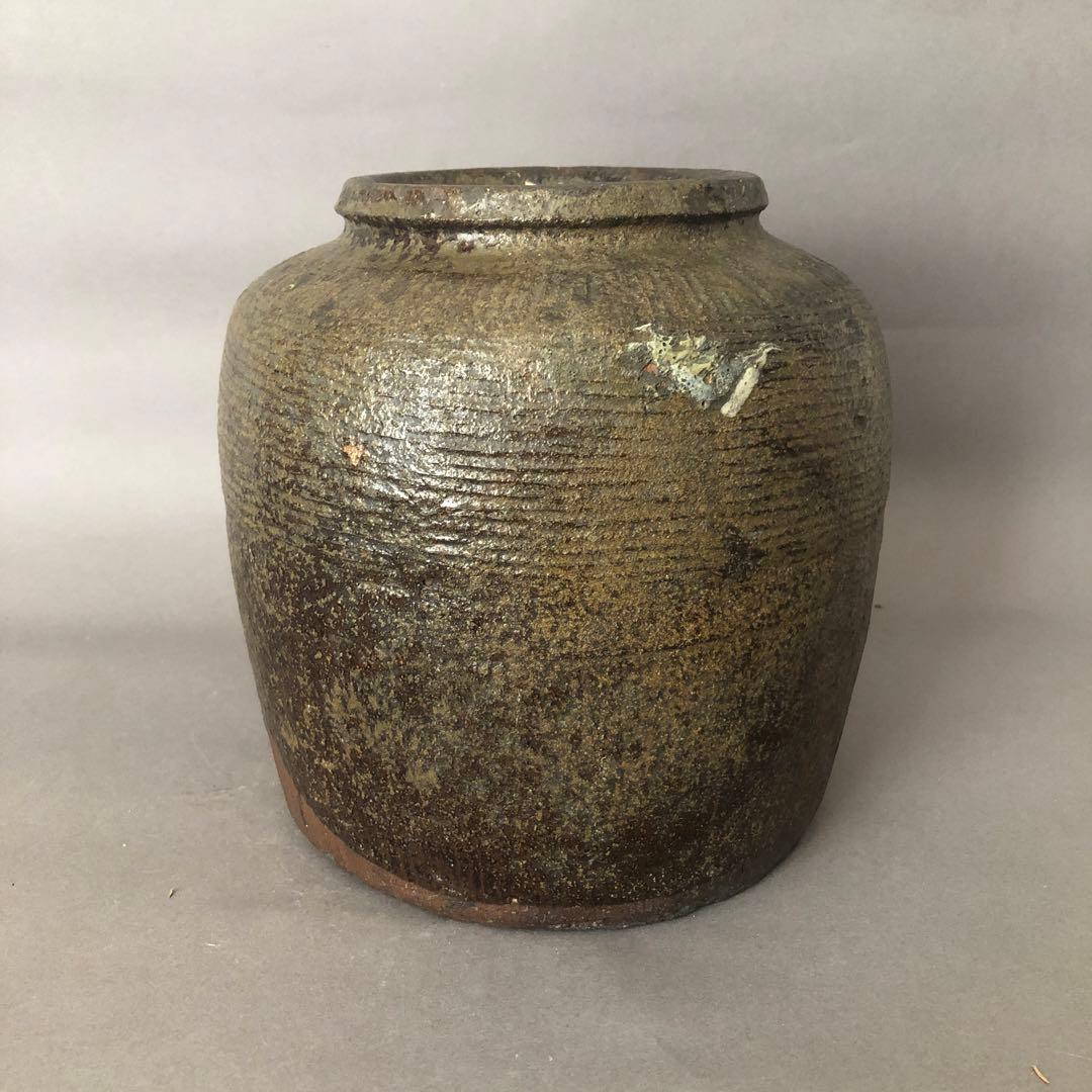 古い壺　小信楽？　古丹波？
