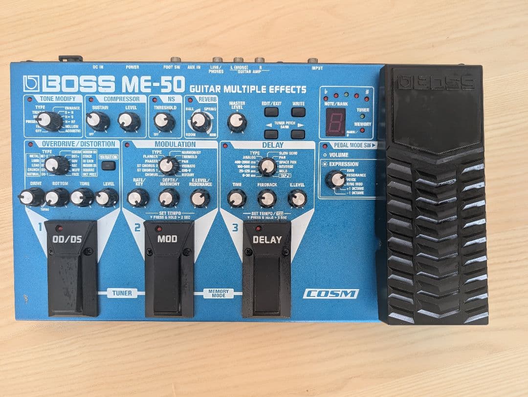 【どんくん】BOSS ME-50 ギターエフェクター（ケースおまけ）