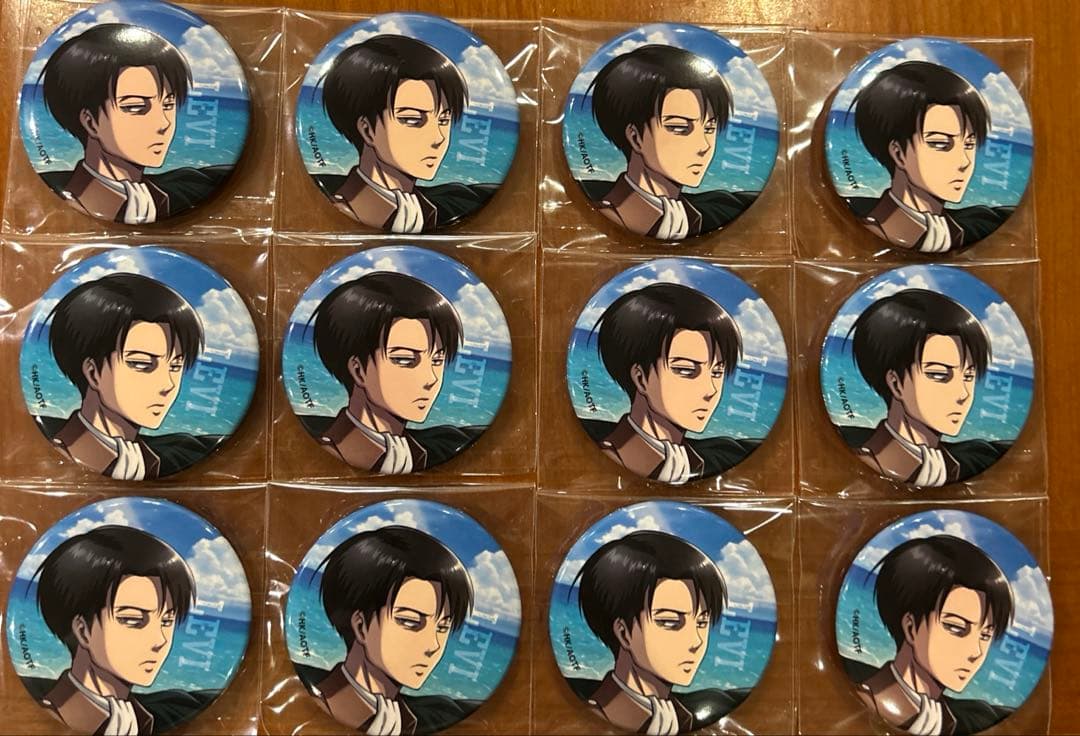 進撃の巨人　リヴァイ　缶バッジ　12個セット カラオケの鉄人　桜木町店
