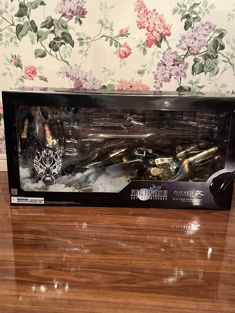 希少 新品 未開封 PLAYARTS改 クラウド・ストライフ&フェンリル