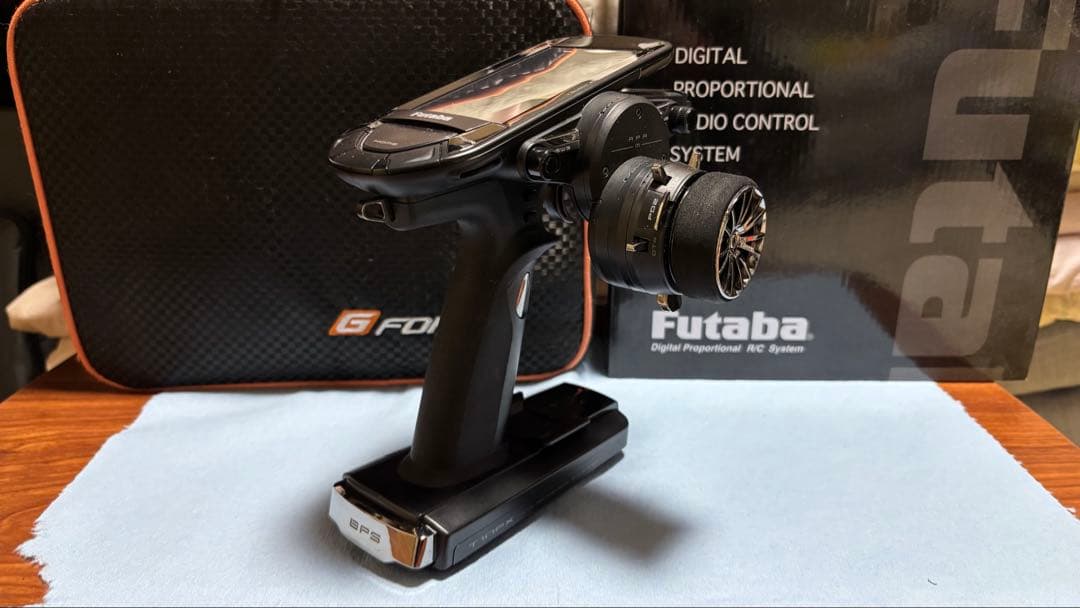 Futaba 10PX ダブルレシーバー プロポバッグ付き