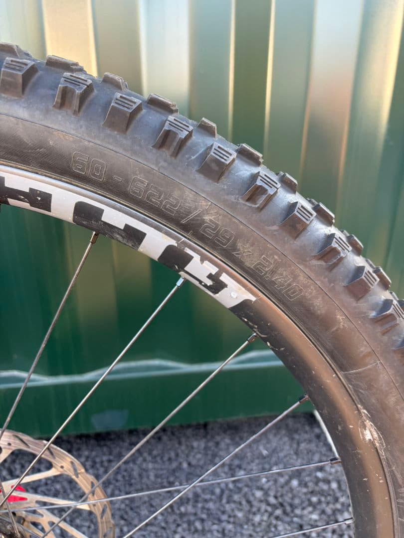 美品　SANTACRUZ　V10 CC 2019年　Mサイズ ダウンヒル