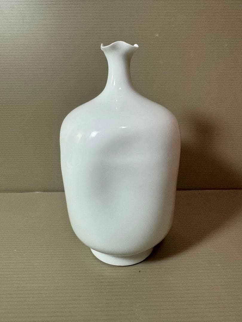 2862 中村清六　白磁四方押　小壷　花瓶　未使用