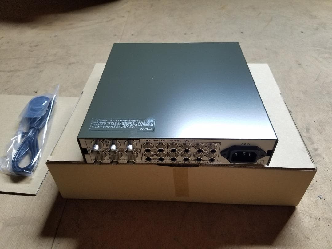 DA-144　(映像・音声1入力4分配器