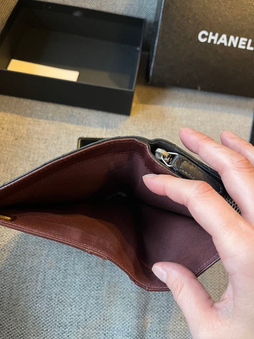 CHANEL マトラッセ　財布　コンパクト　二つ折り　ブラック　ラムスキン