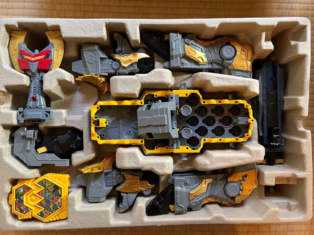 バンダイ 獣電戦隊キョウリュウジャー カミツキ合体 DXキョウリュウジン+α