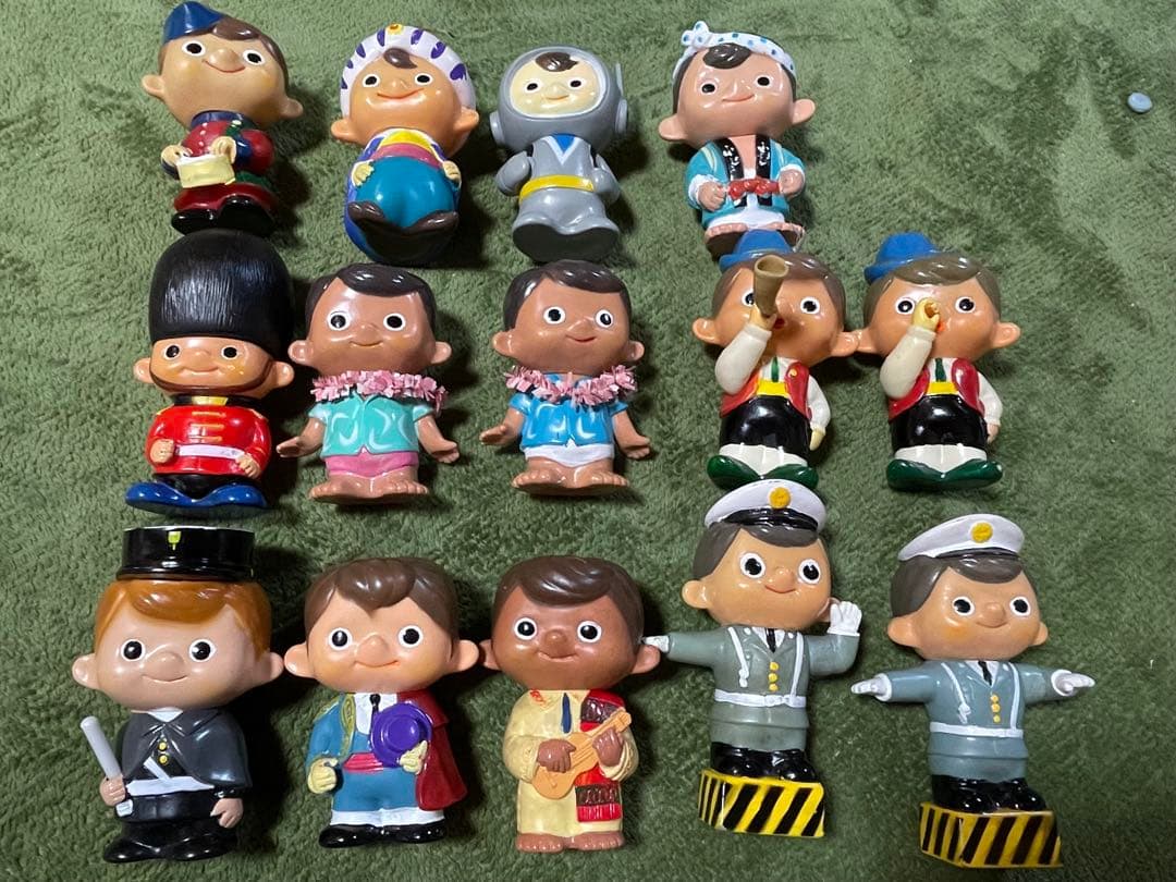 富士銀行　ぼくちゃん　ソフビ貯金箱　14体