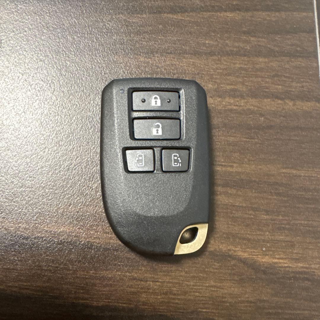 トヨタ ハイエースキーレスエントリーリモコン 4ボタン