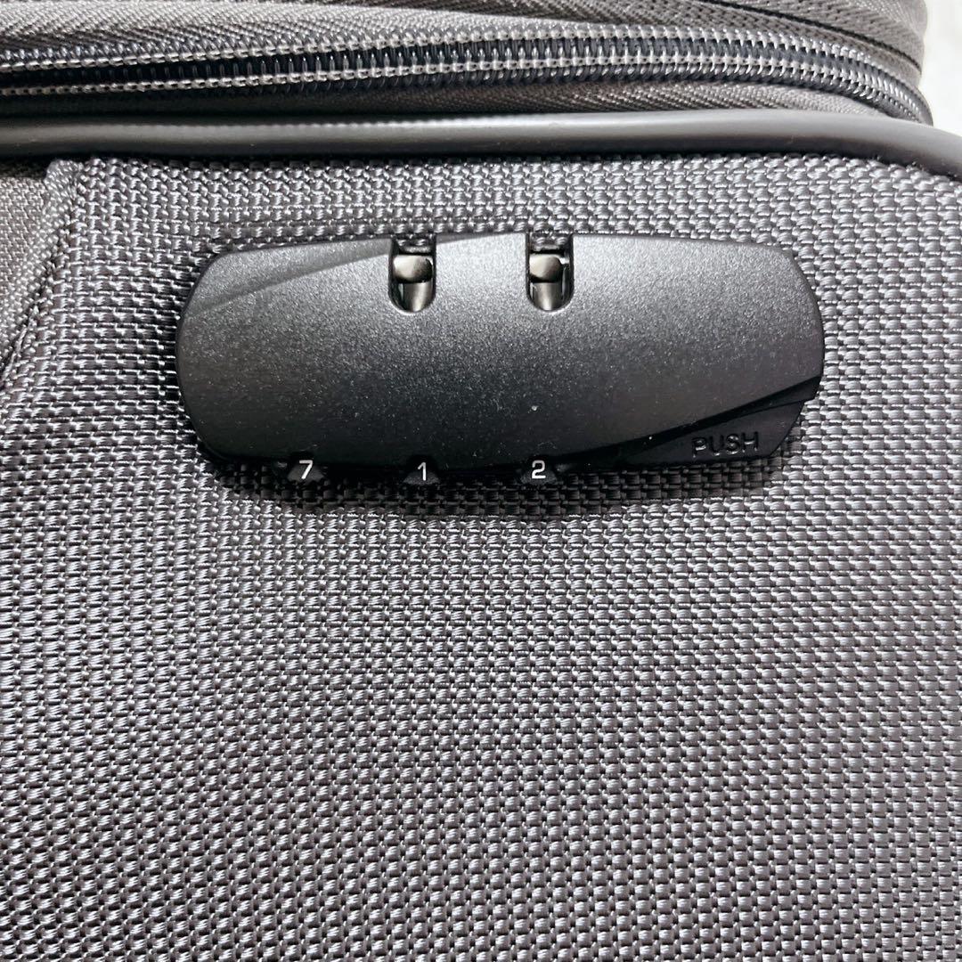 極美品 SOMESONITE サムソナイト キャリーケース 4輪 機内持込可