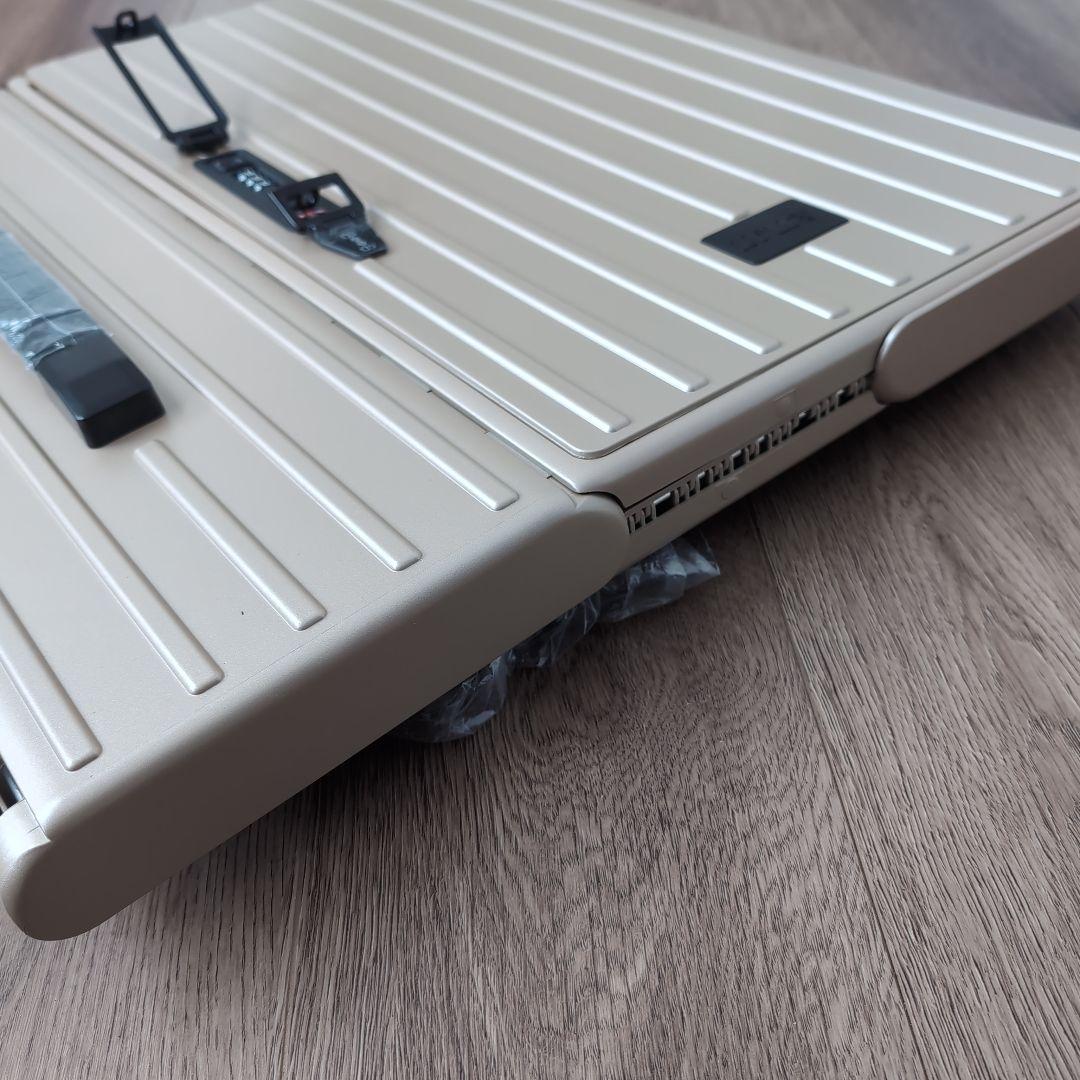 【お値下げ】アンドフラット折りたためるスーツケース