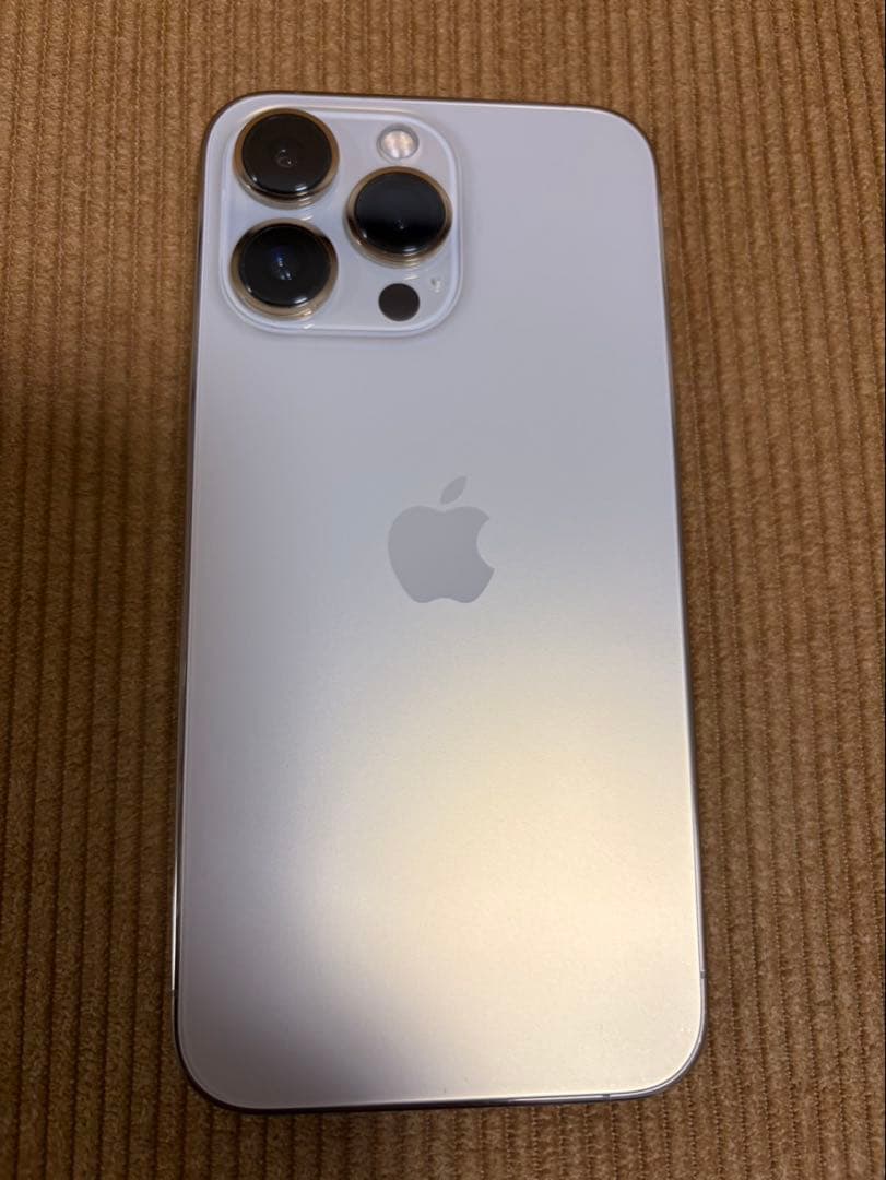 iPhone 13Pro 容量128 最大容量76％