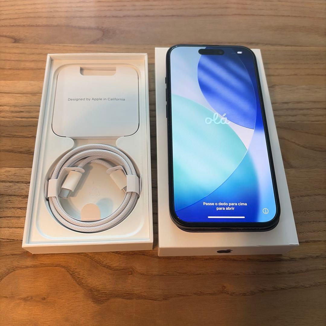 Apple iPhone 15 ブラック本体 128GB