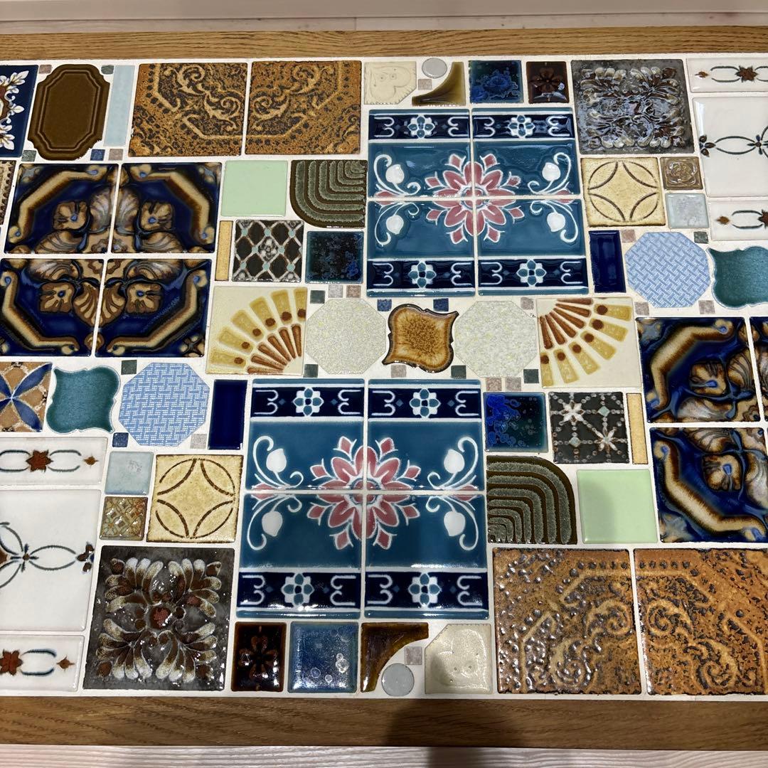 タイルテーブル