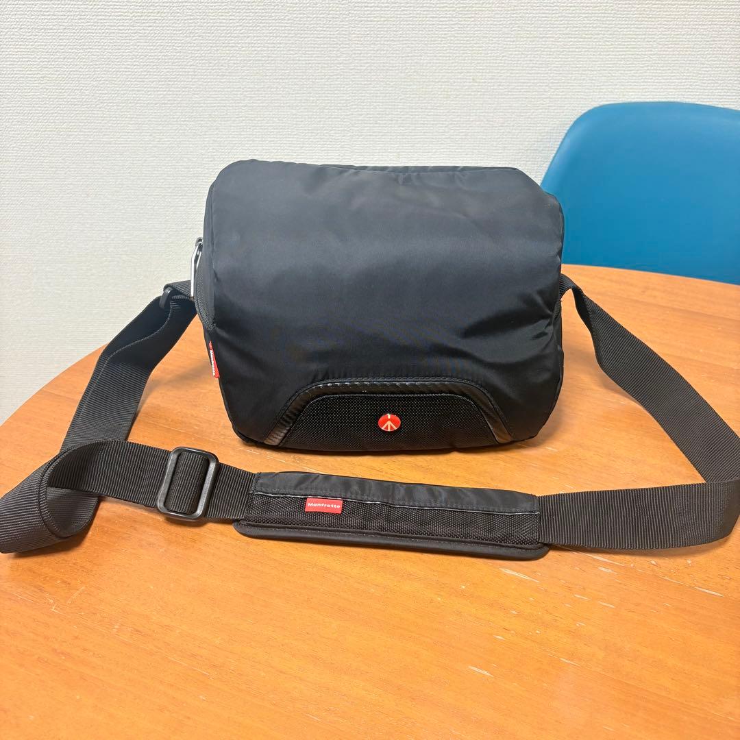 【美品】SONY FDR-AX60 4Kビデオカメラ 付属品完備＋カメラバッグ