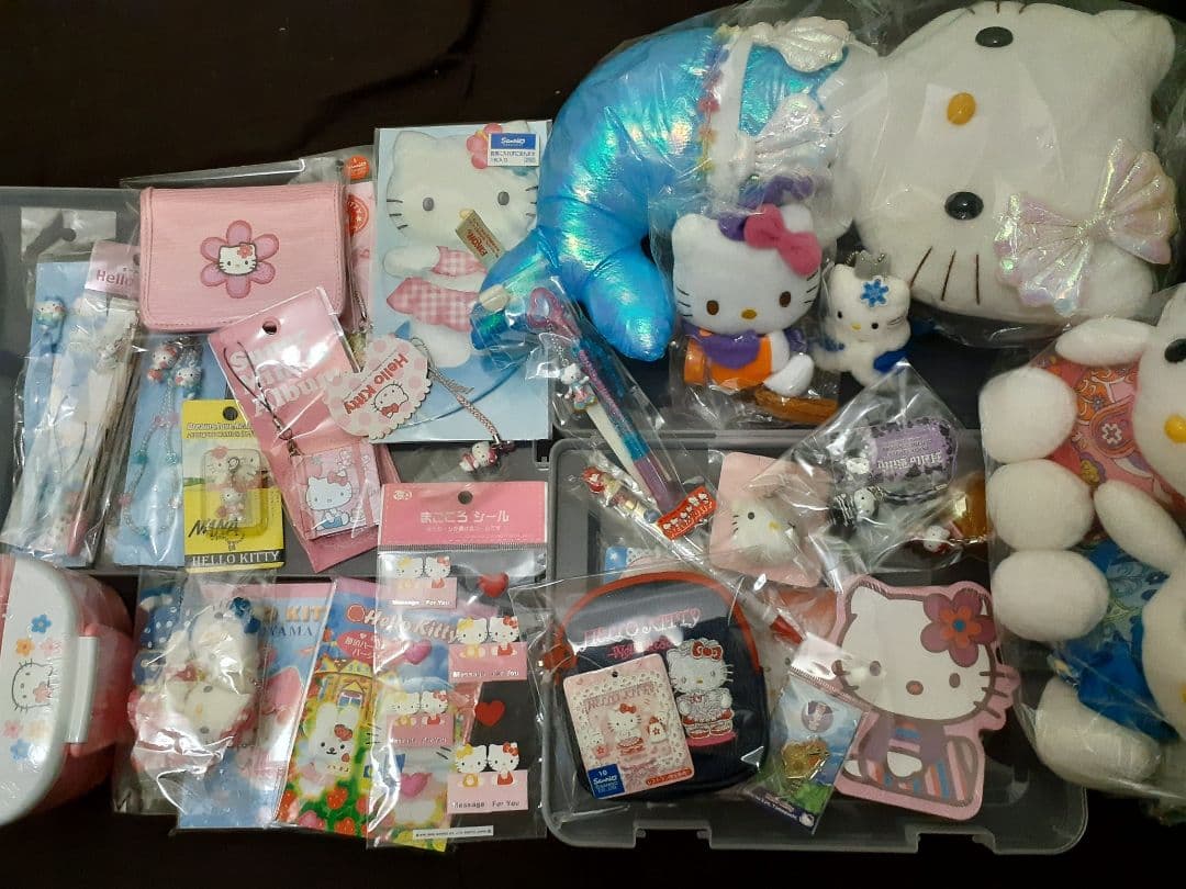 ガーリー系　キティ　ぬいぐるみ　ポーチ　ストラップ　メモ　等