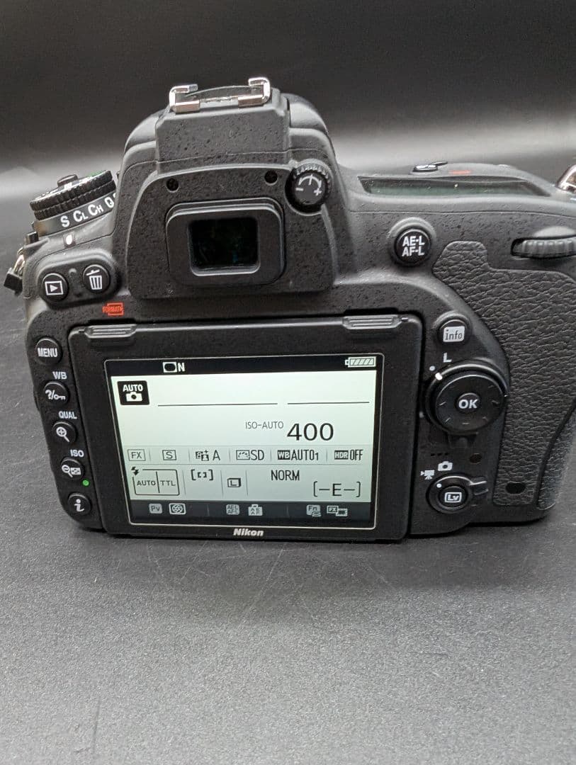 【美品・動作確認済】Nikon D750 ボディ MB-D16