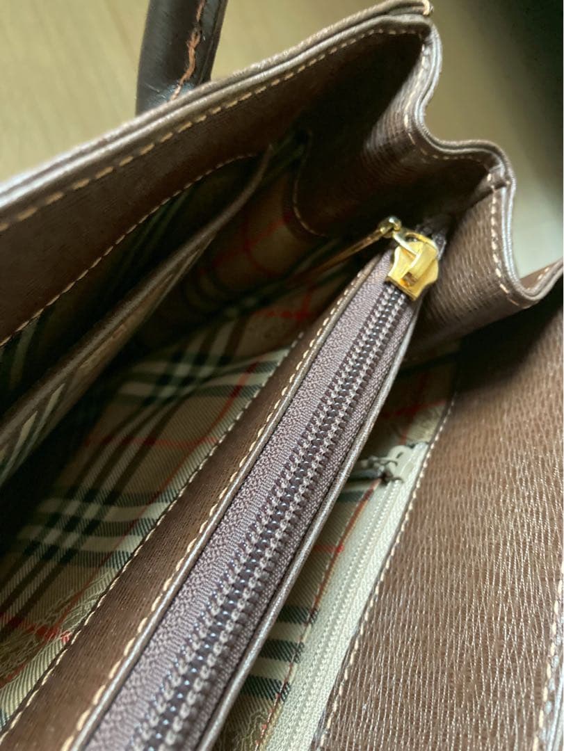 BURBERRYバーバリーレザーハンドバック