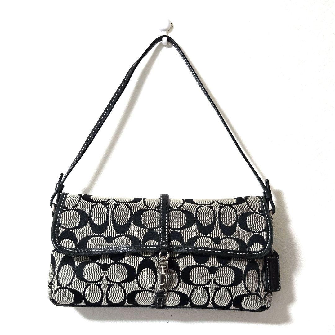 COACHアクセサリーポーチ シグネチャー柄キャンバス 　コーチワンショルダー