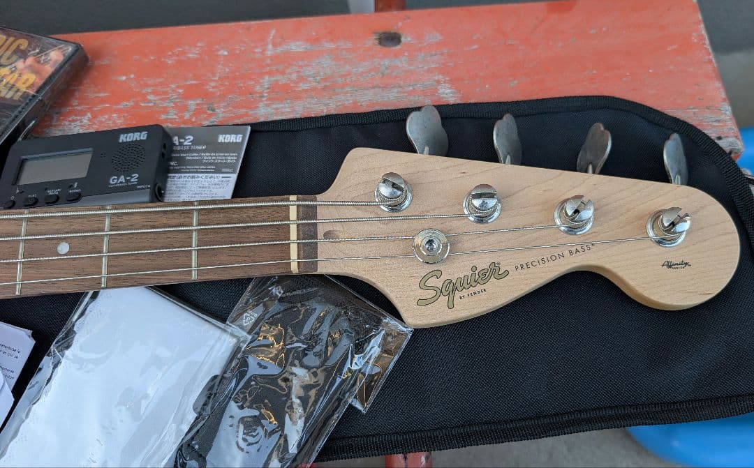 Squier Affinity PrecisionBass プレシジョン　ベース