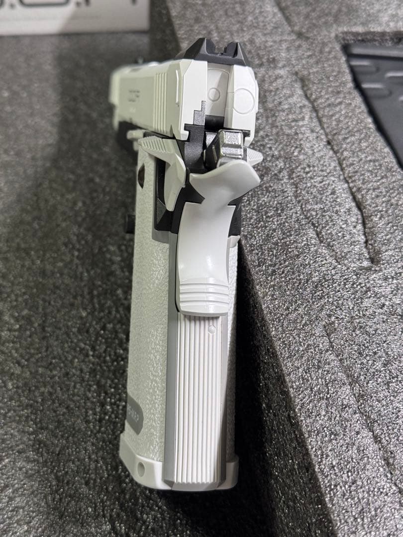 H*y様 東京マルイガスガン ハイキャパ ホワイトD.O.R