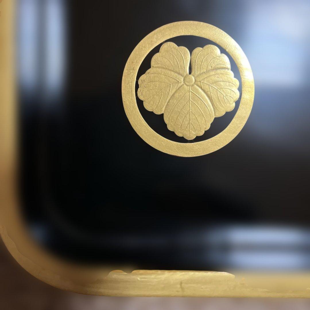 輪島塗お盆2枚セット 金色装飾　家紋入り　木箱付き　25日までの出品