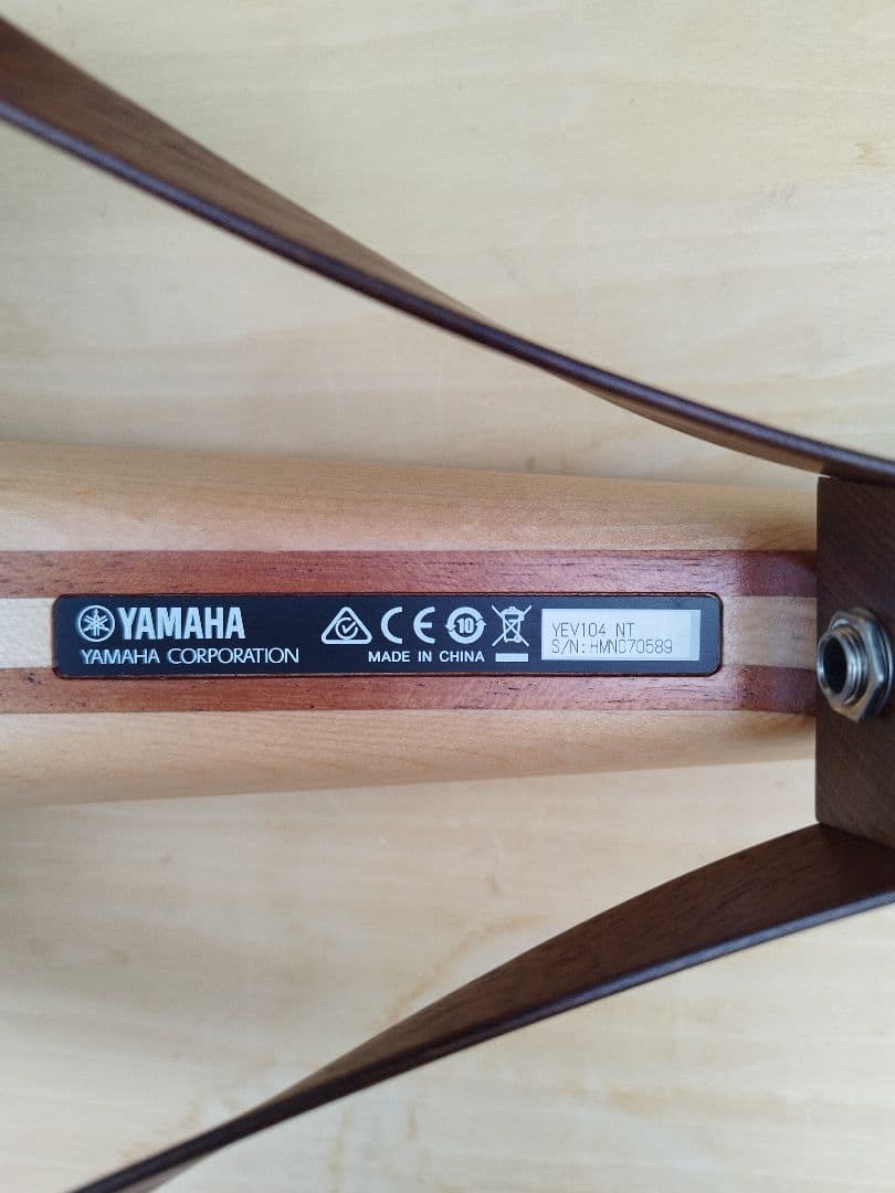 YEV104 エレクトリックバイオリン 4弦 ハードケースと弓付き