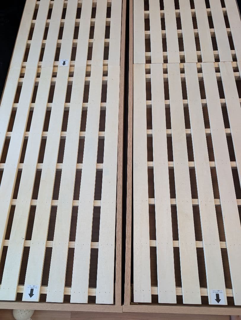 【送料込】ベッドフレーム　1台　シングル　ヘッドレス　ニトリ