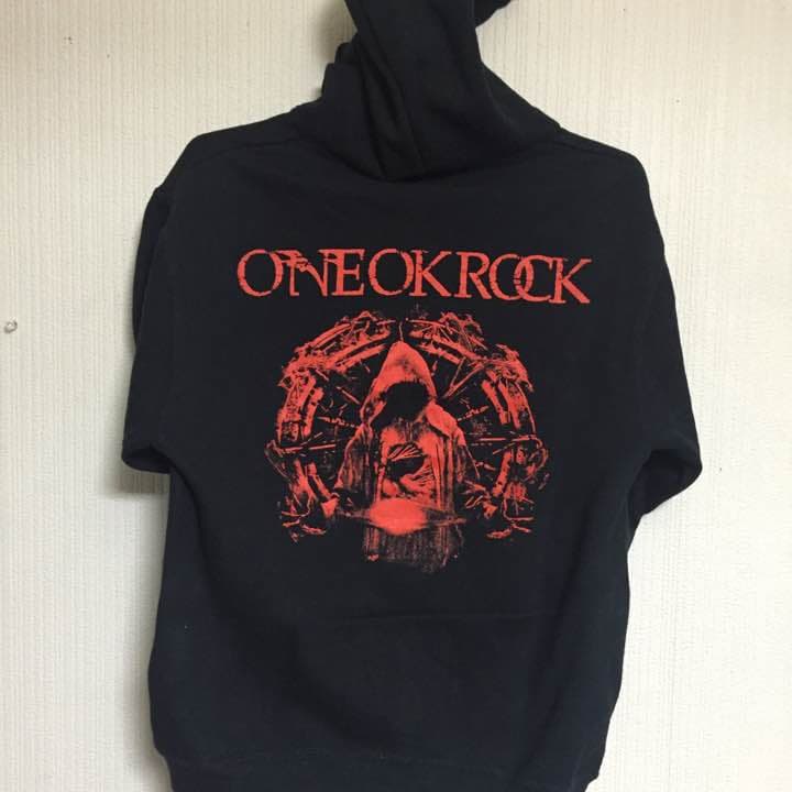 ワンオクロック パーカー レア