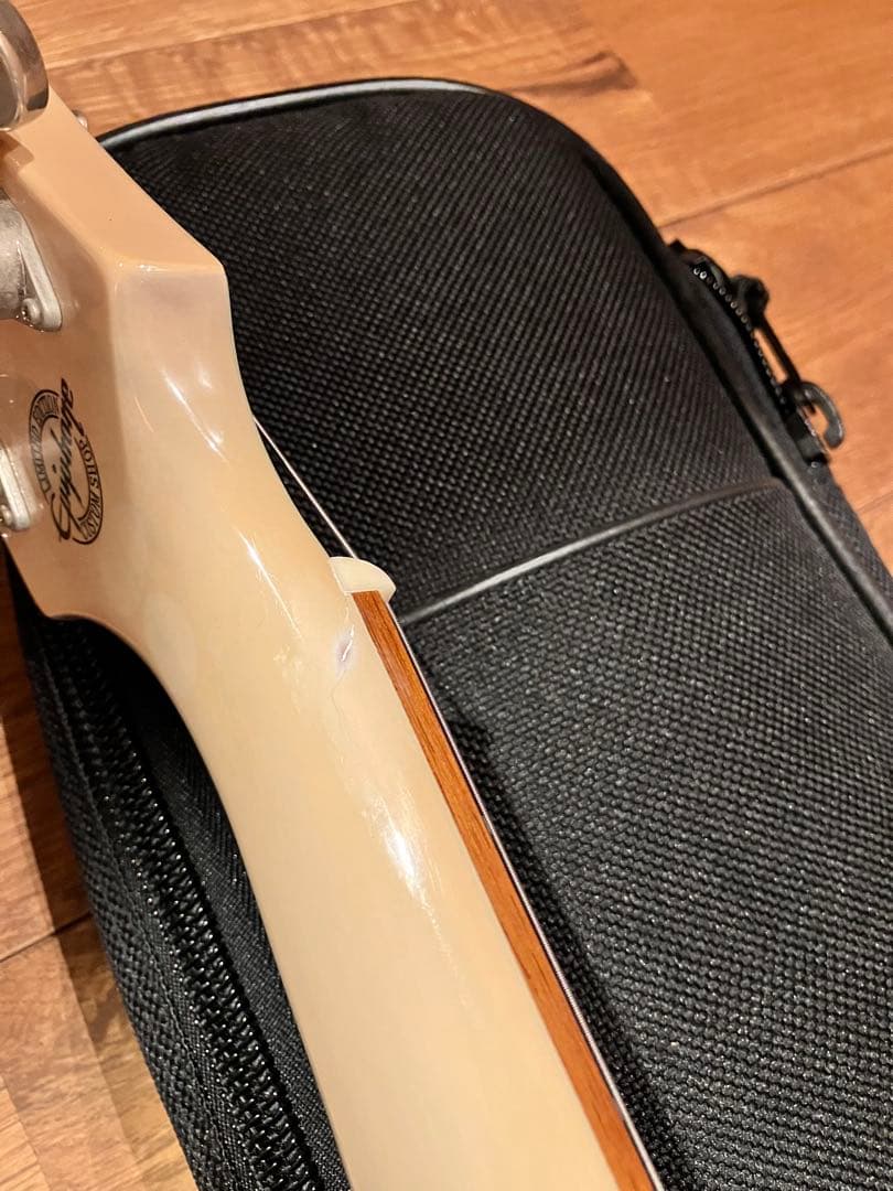 Epiphone Les Paul special クリーム色