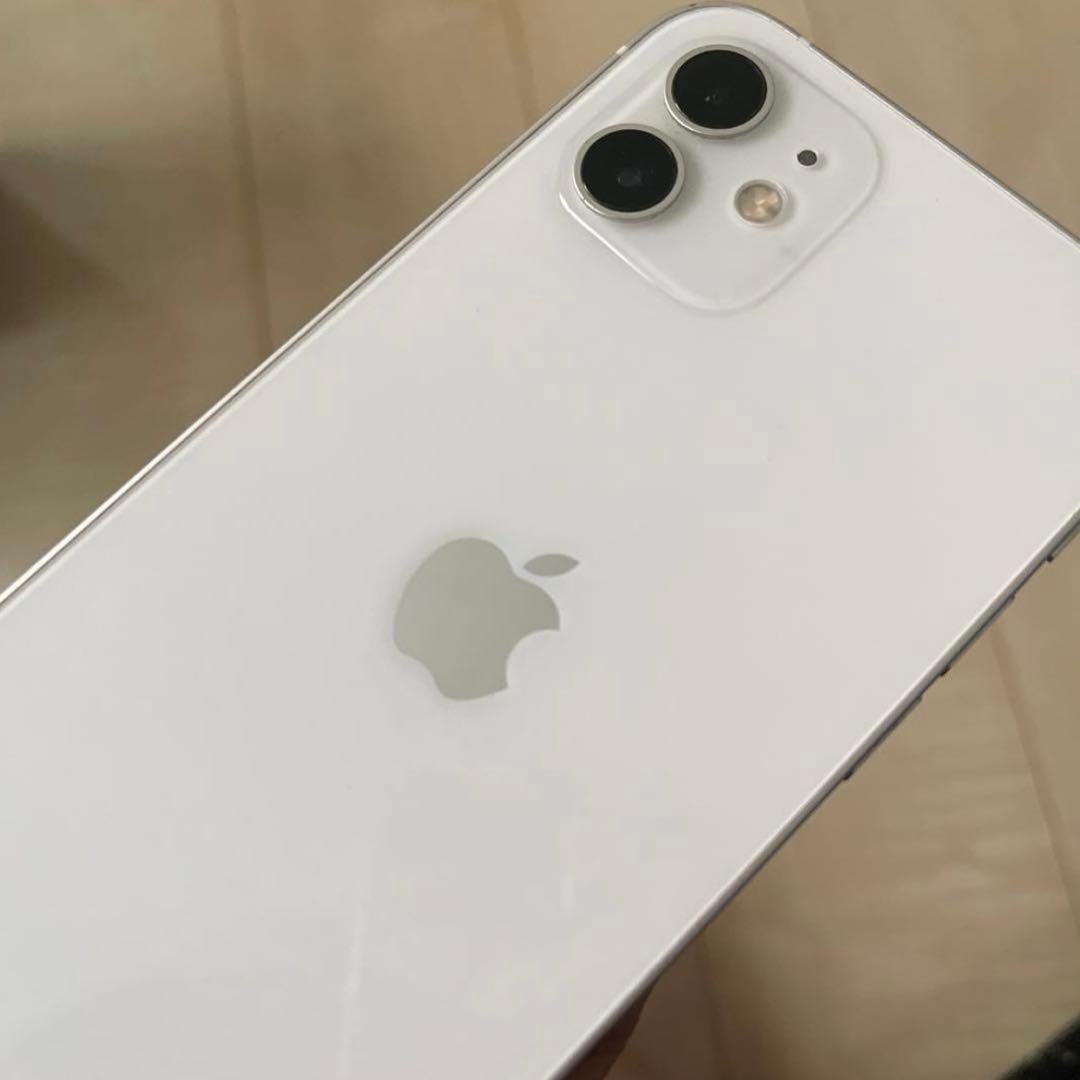 iPhone12 ホワイト64GB 84% SIMフリー