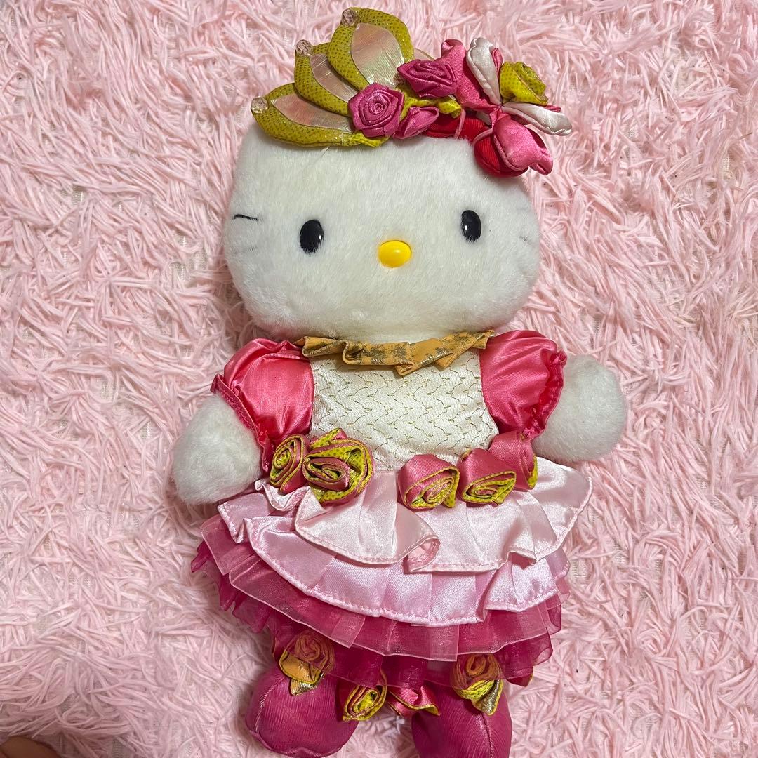 ハローキティ 激レアピンクドレス ぬいぐるみ