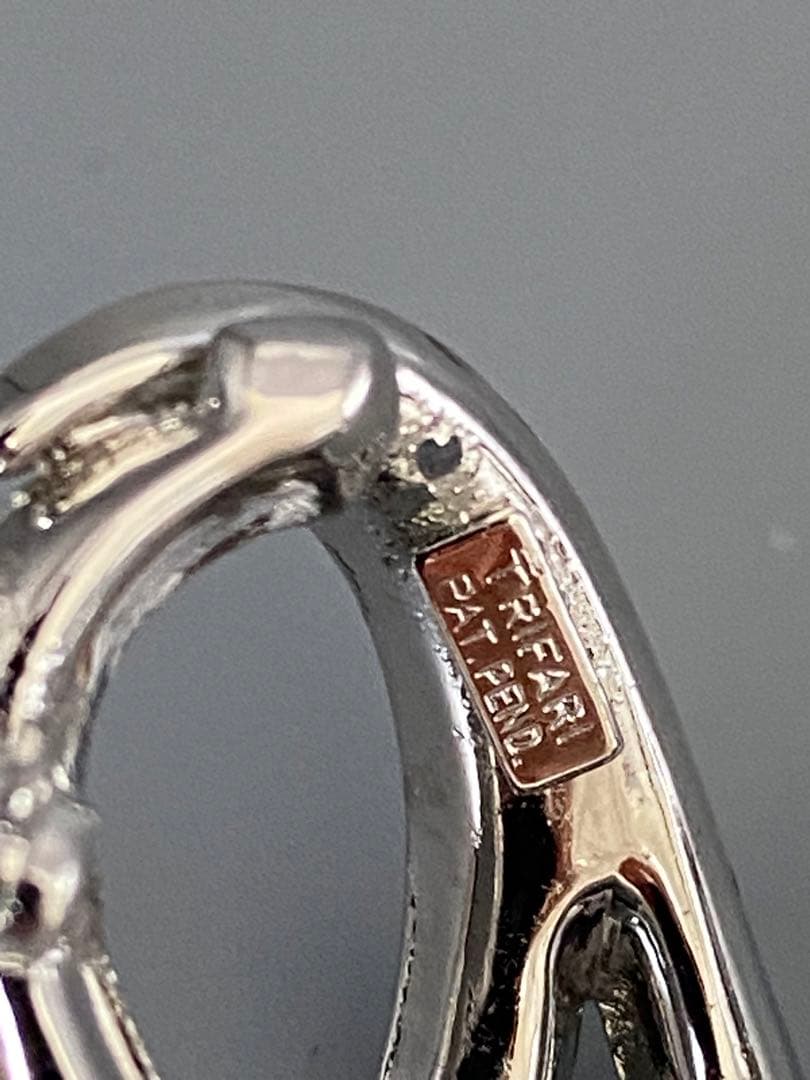 lotuscloud 2524⭐️TRIFARI トリファリヴィンテージブローチ