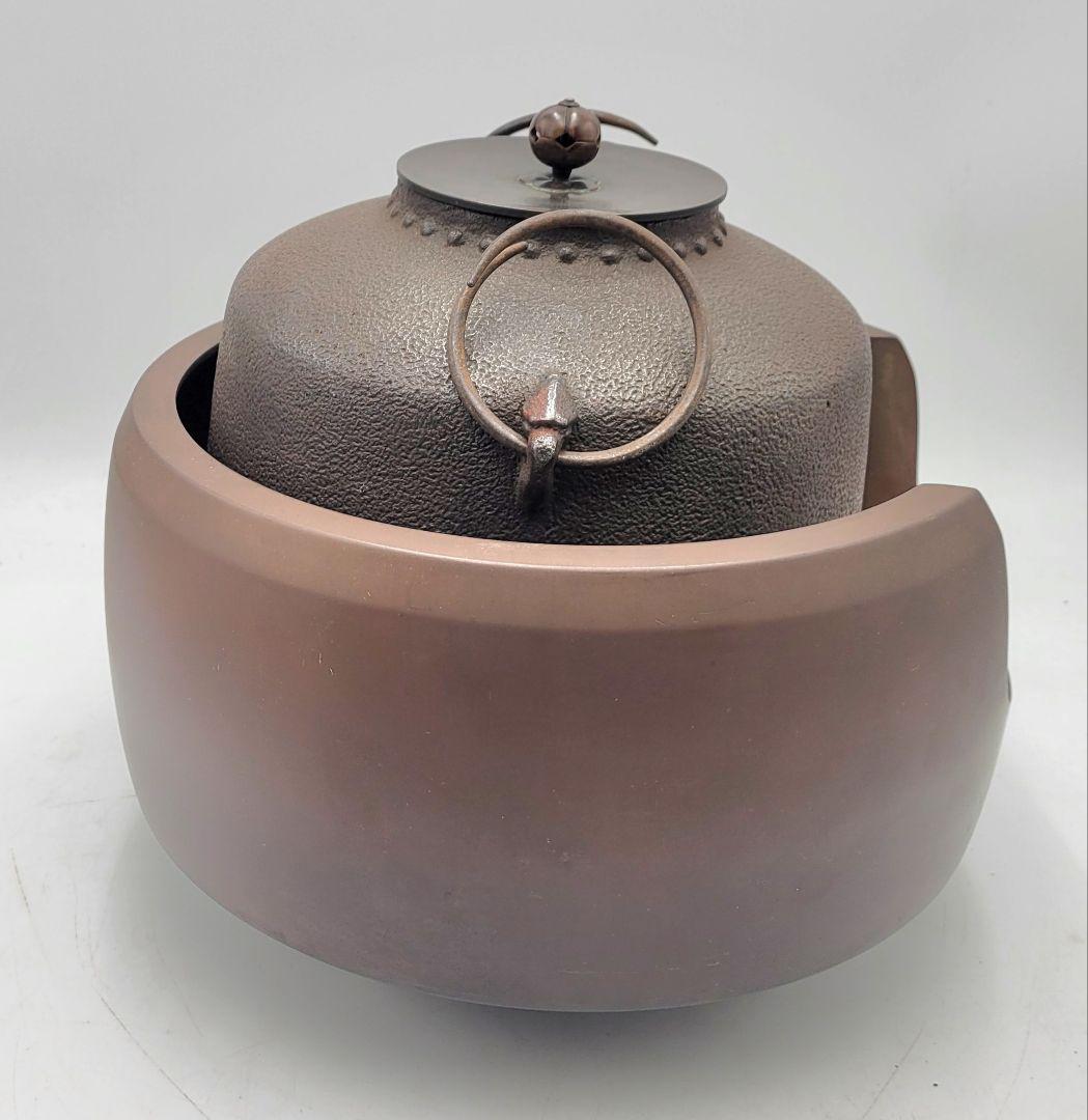 唐金　面取り道安風炉　釜　五徳のセット　未使用　箱無し　茶道具　骨董品、美術品