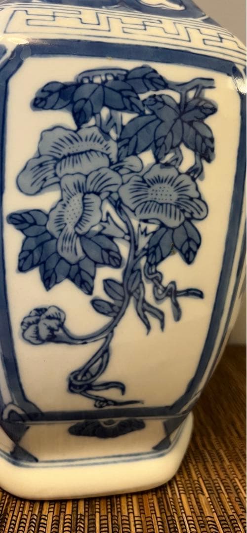 中国 染付花瓶 花器 陶器 壺 六角 葡萄 朝顔 青花☆