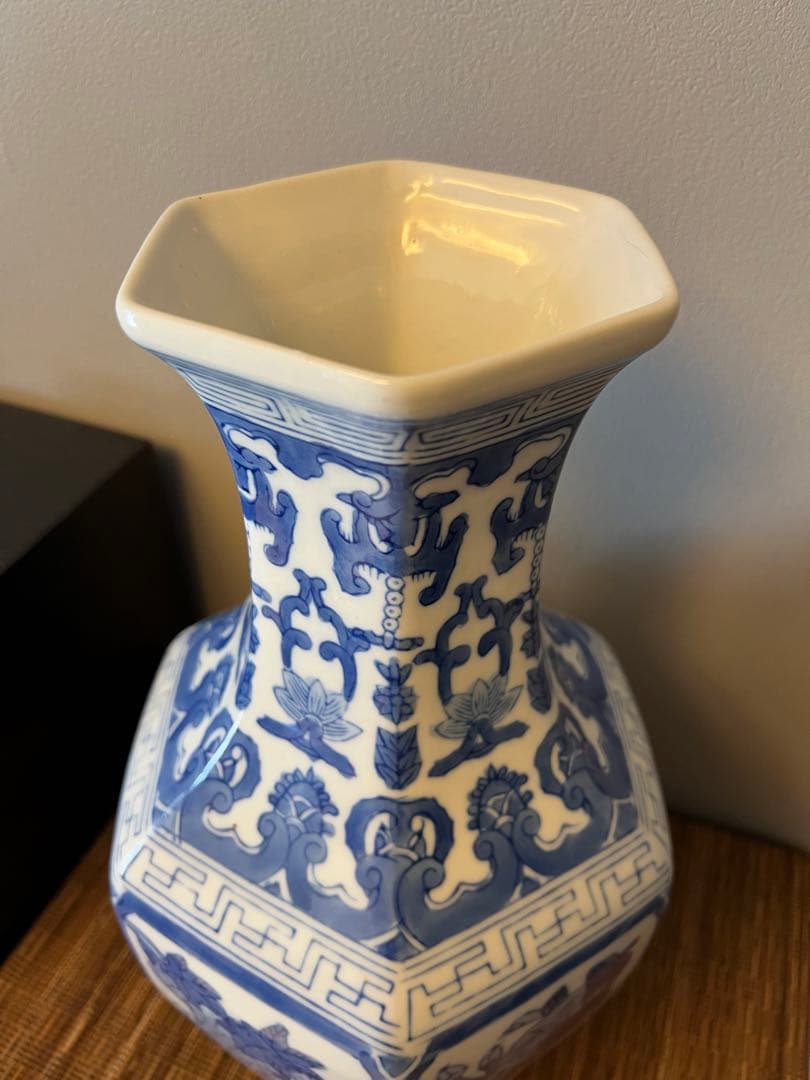 中国 染付花瓶 花器 陶器 壺 六角 葡萄 朝顔 青花☆