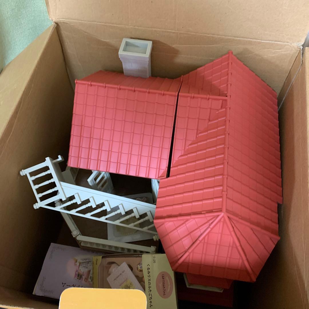 廃盤　シルバニアファミリー　あかりの灯る家　お家➕人形➕小物色々をまとめて！