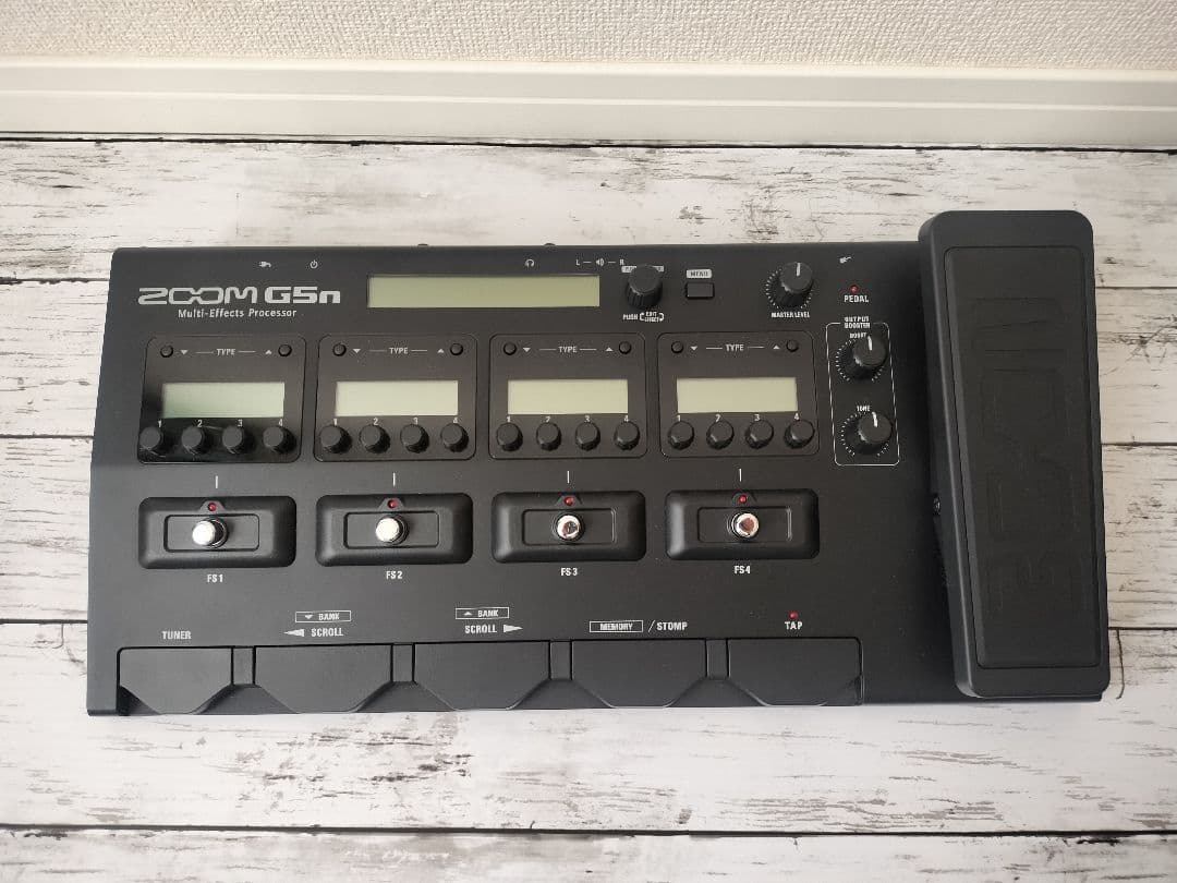 ZOOM G5n ギター用マルチエフェクター、キャリングケース付