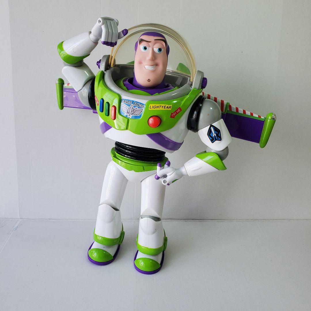 トイ・ストーリー リアルサイズトーキングフィギュア　バズ・ライトイヤー 人形