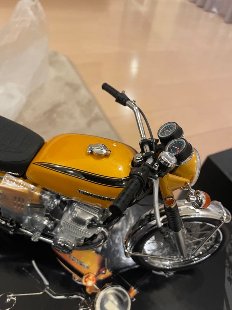 MINICHAMPS Honda CB 750 オレンジ 1/6