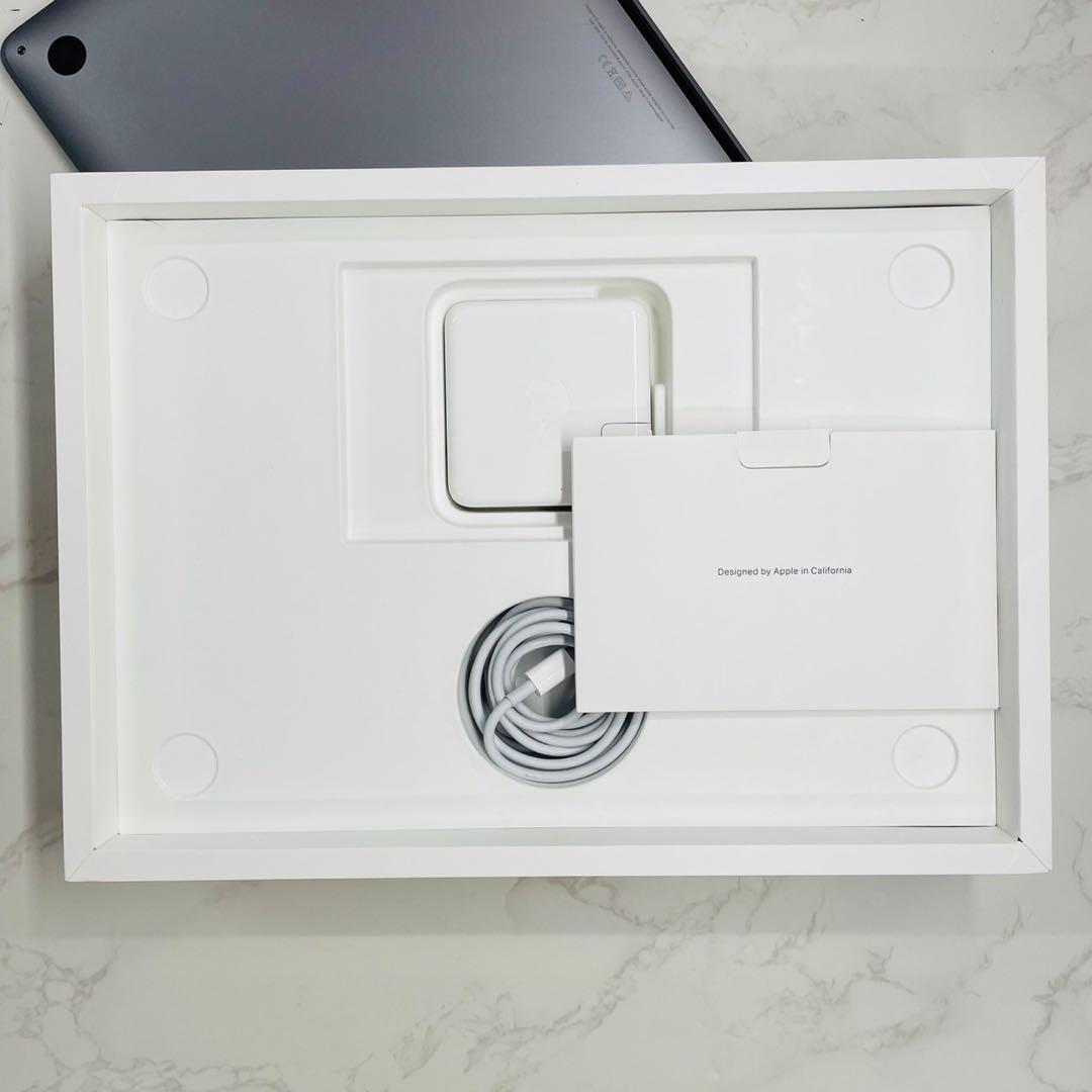 Macbook pro 13インチ M1 16GB 512GB 充放電55回