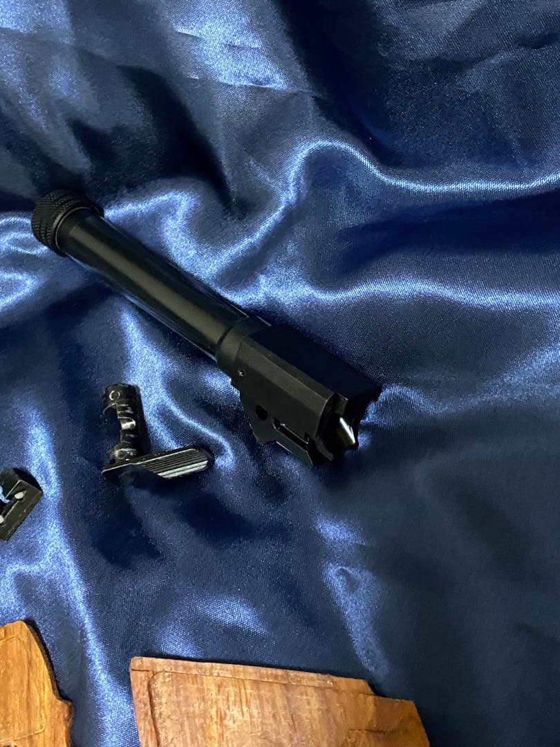 国内入手困難SIG P228・229（タナカ可） 木製グリップとタナカ純正バレル